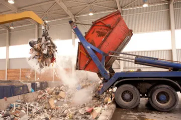 Coleta e reciclagem de resíduos da construção civil